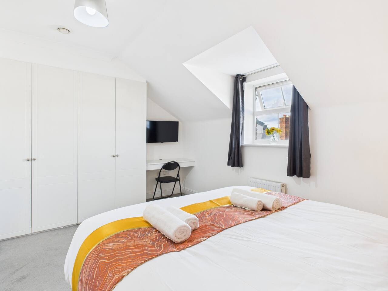 New | Brookbank Place | Central | Free Parking