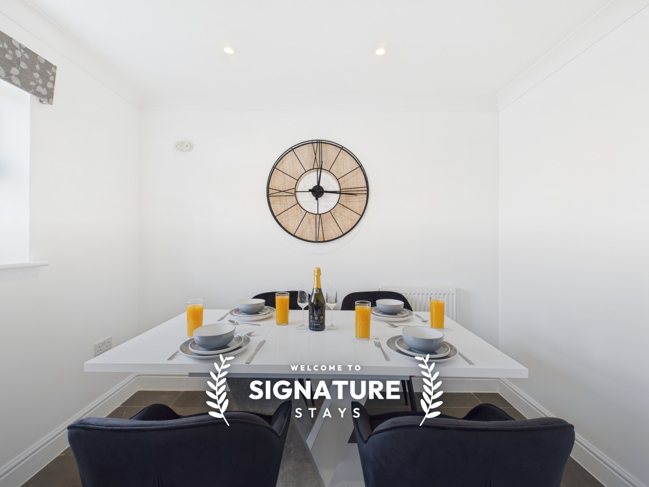 72 Brookbank Close serviced apartment - Cheltenham - VivreStays