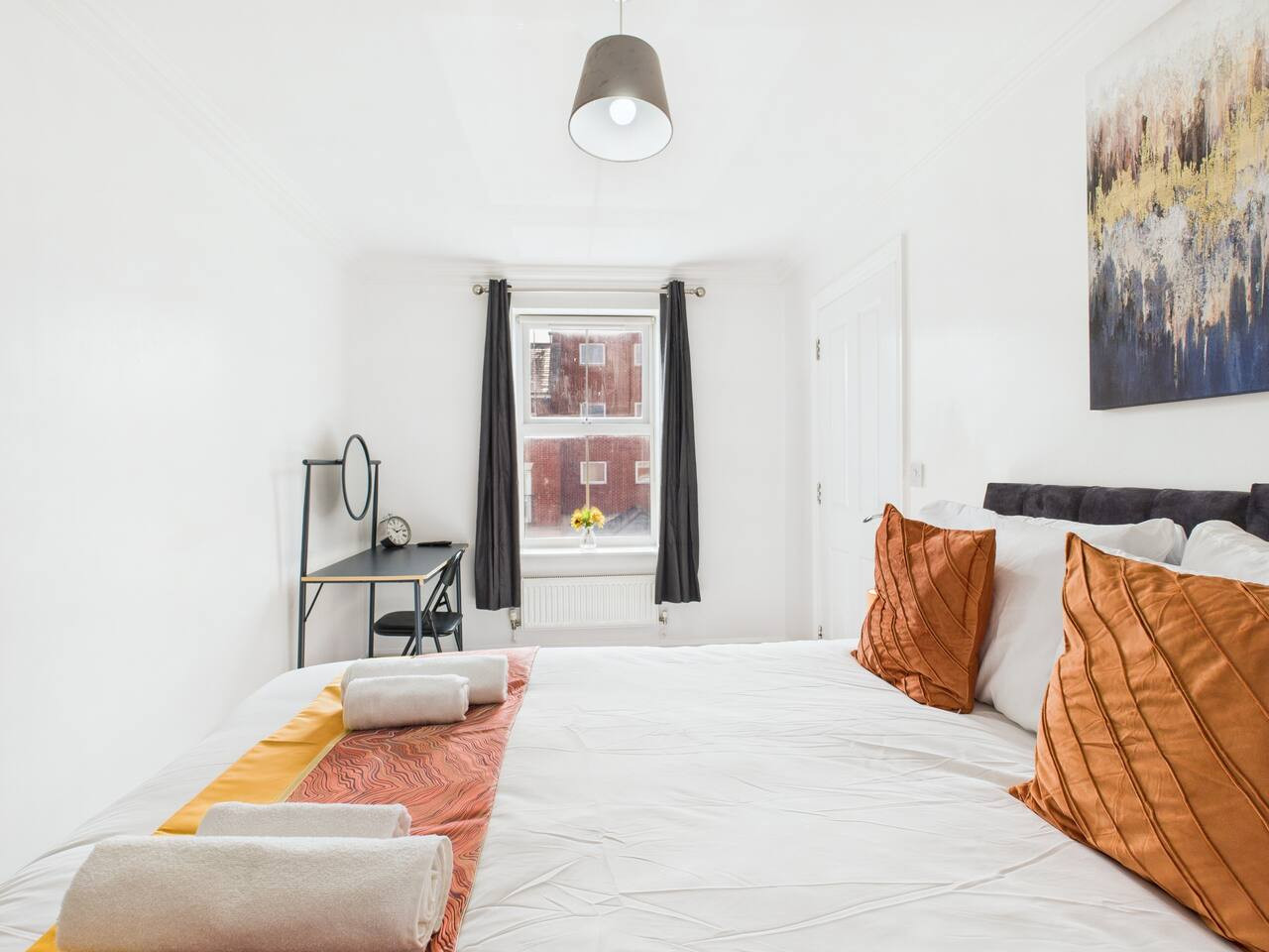 New | Brookbank Place | Central | Free Parking