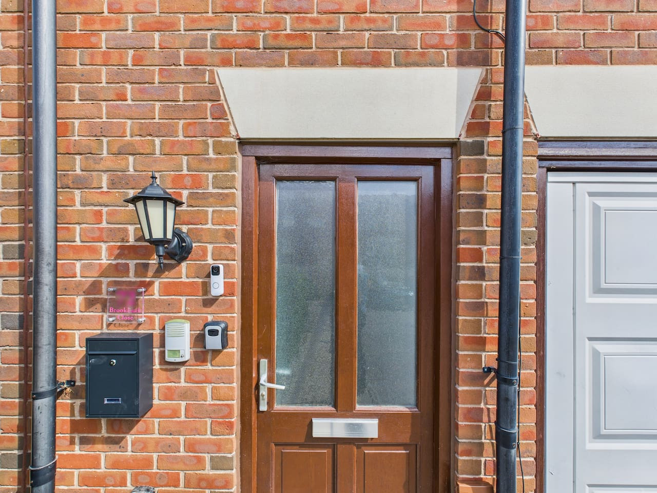 New | Brookbank Place | Central | Free Parking