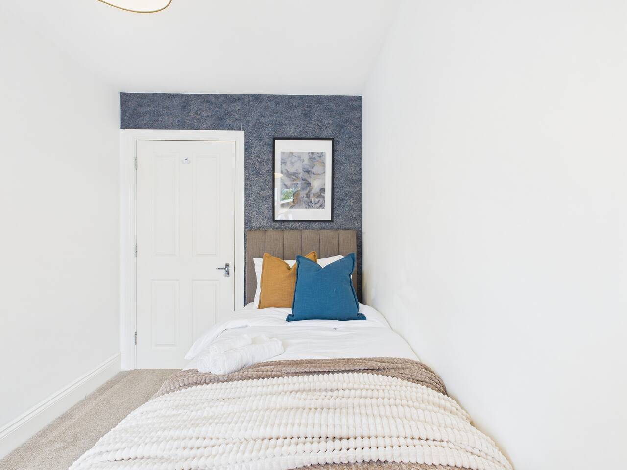 *New* | No1 Saxon Way | Gym | Pool & Spa