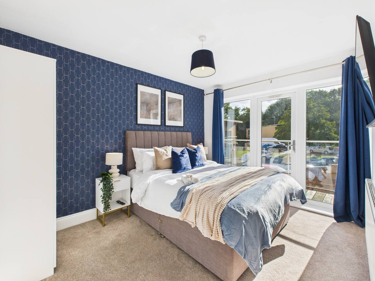 *New* | No1 Saxon Way | Gym | Pool & Spa