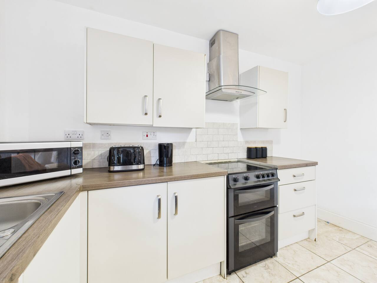 *New* | No1 Saxon Way | Gym | Pool & Spa