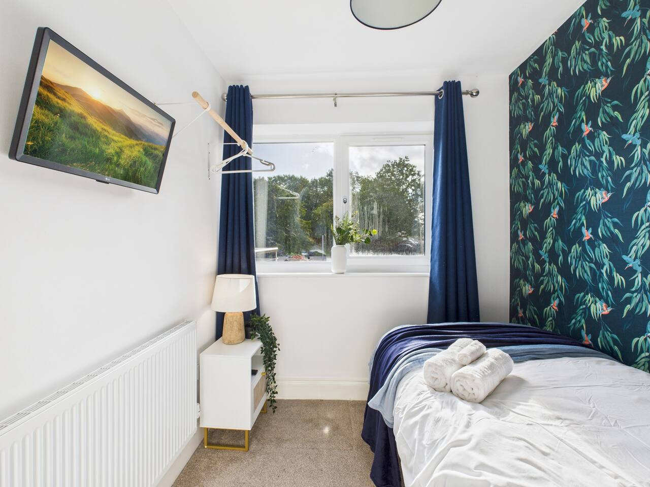 *New* | No1 Saxon Way | Gym | Pool & Spa