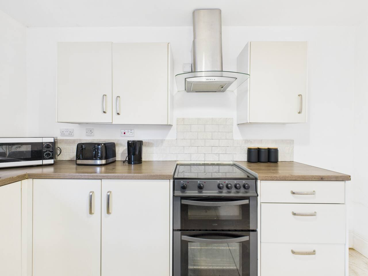 *New* | No1 Saxon Way | Gym | Pool & Spa