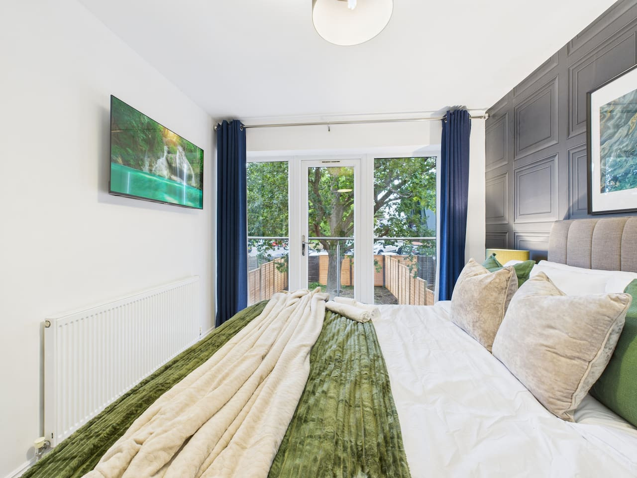 *New* | No5 Saxon Way | Gym | Pool & Spa