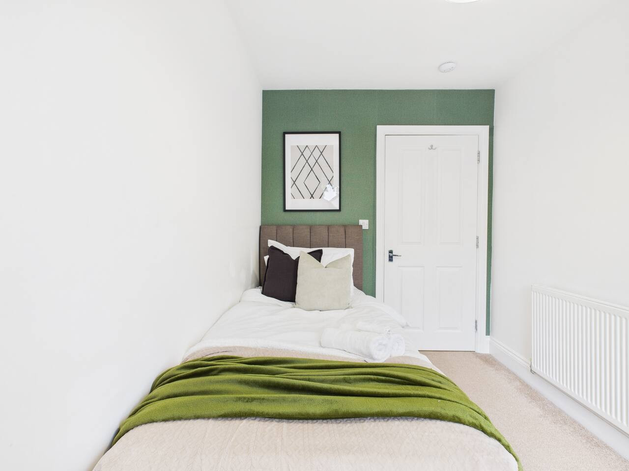 *New* | No5 Saxon Way | Gym | Pool & Spa