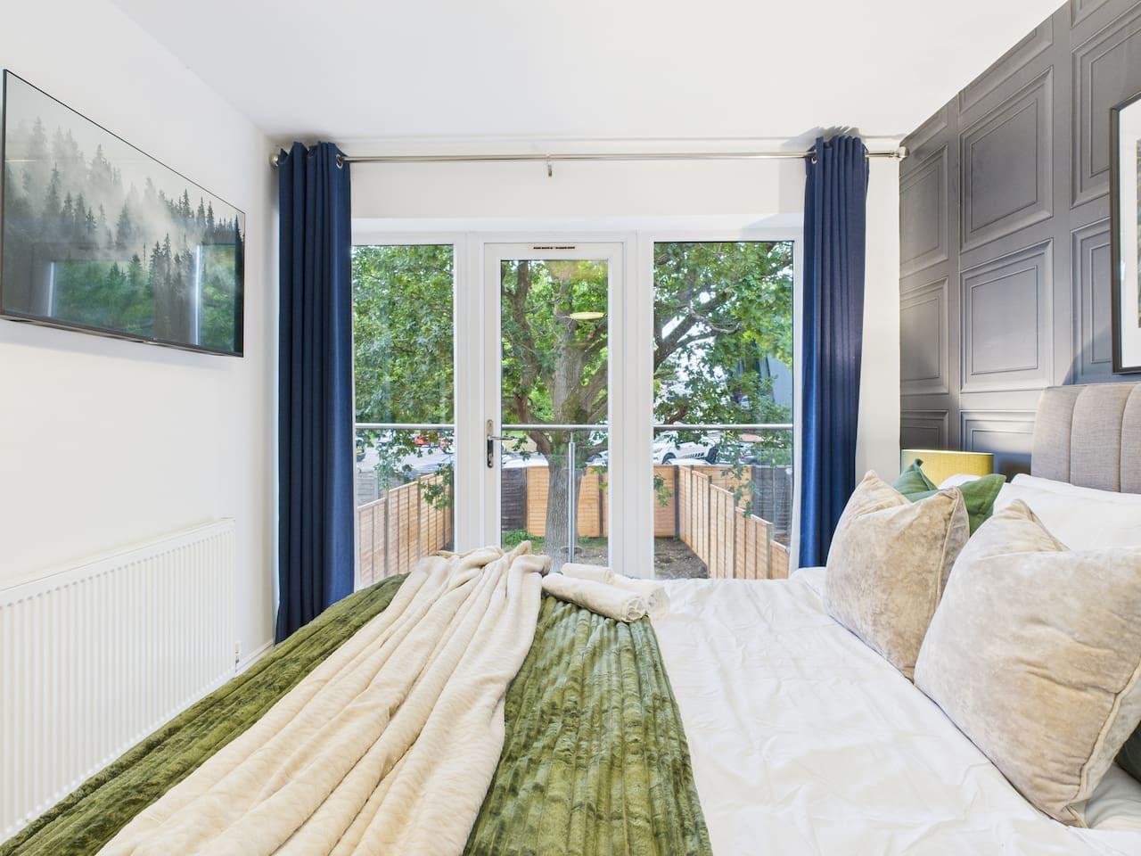 *New* | No5 Saxon Way | Gym | Pool & Spa