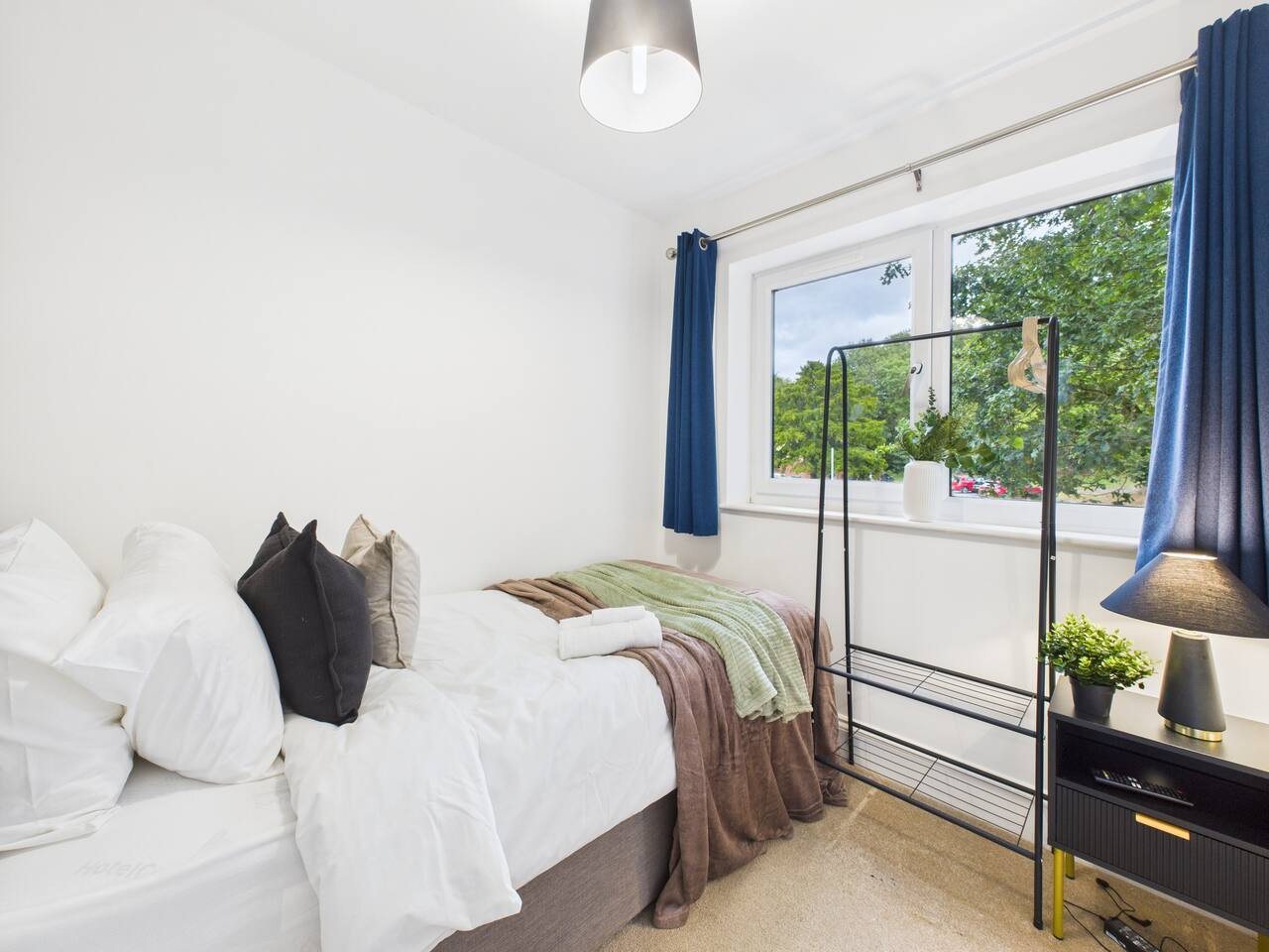 *New* | No5 Saxon Way | Gym | Pool & Spa