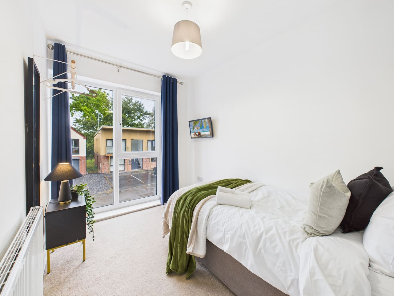 *New* | No5 Saxon Way | Gym | Pool & Spa