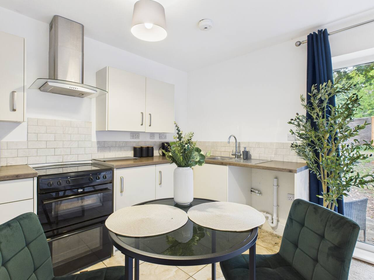 *New* | No5 Saxon Way | Gym | Pool & Spa