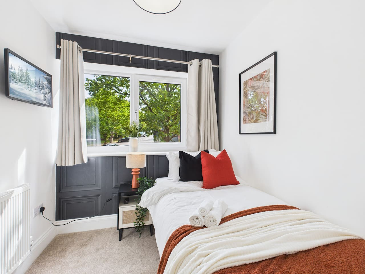 *New* | No7 Saxon Way | Gym | Pool & Spa