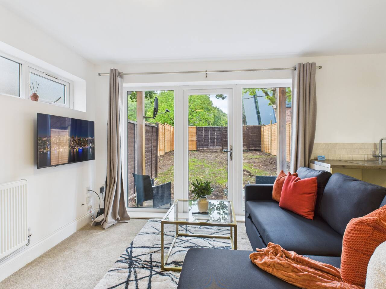 *New* | No7 Saxon Way | Gym | Pool & Spa