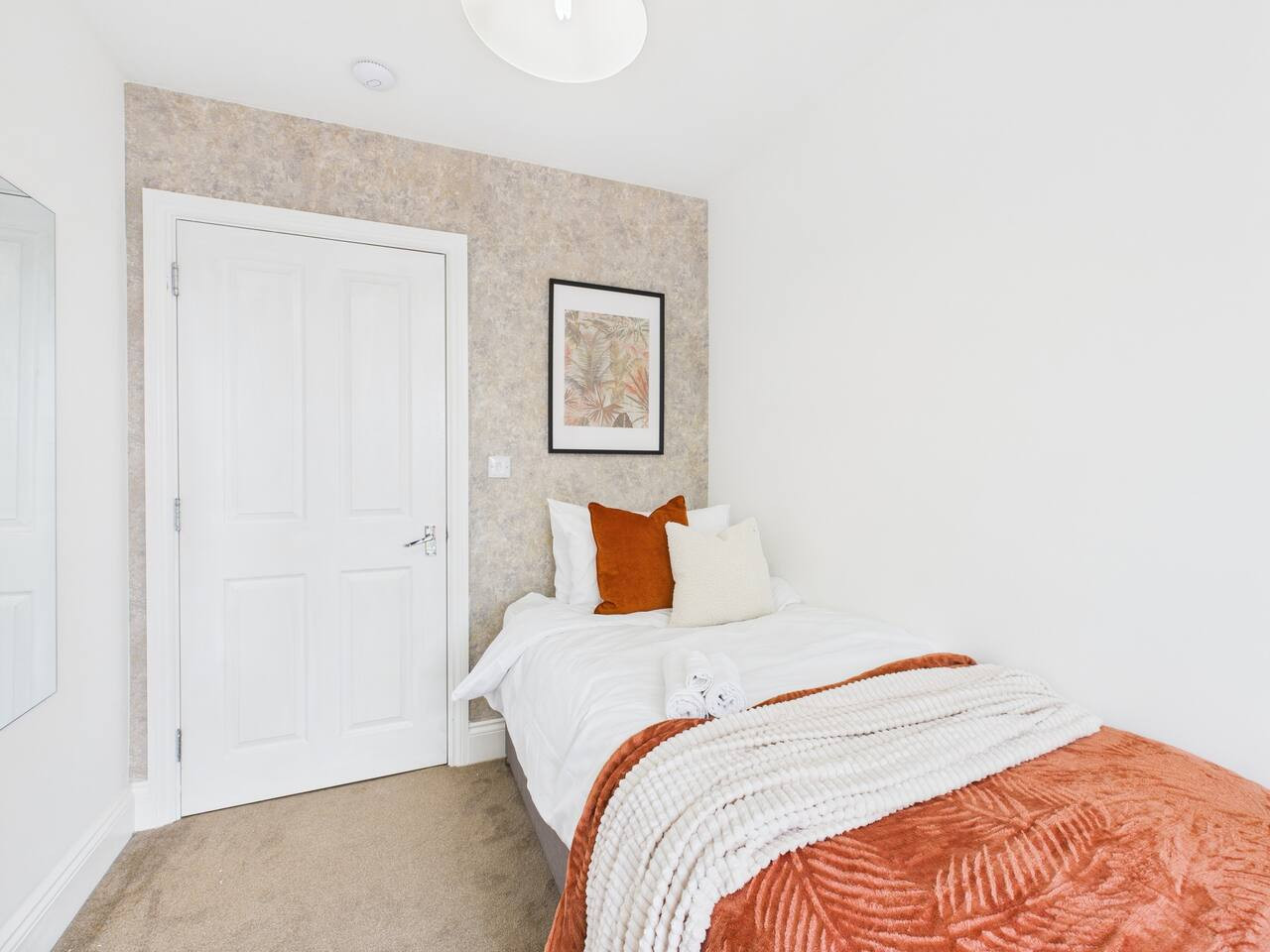 *New* | No7 Saxon Way | Gym | Pool & Spa