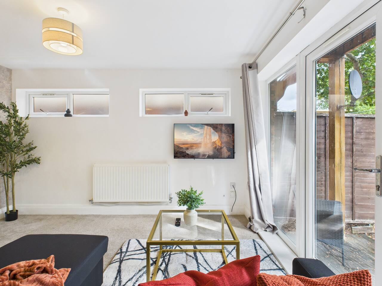 *New* | No7 Saxon Way | Gym | Pool & Spa