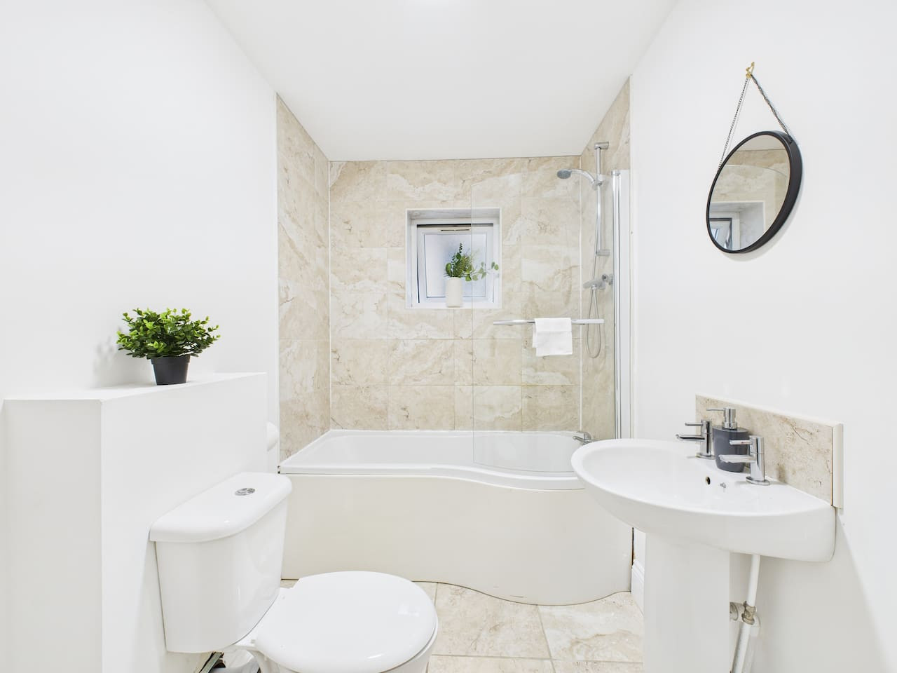 *New* | No7 Saxon Way | Gym | Pool & Spa