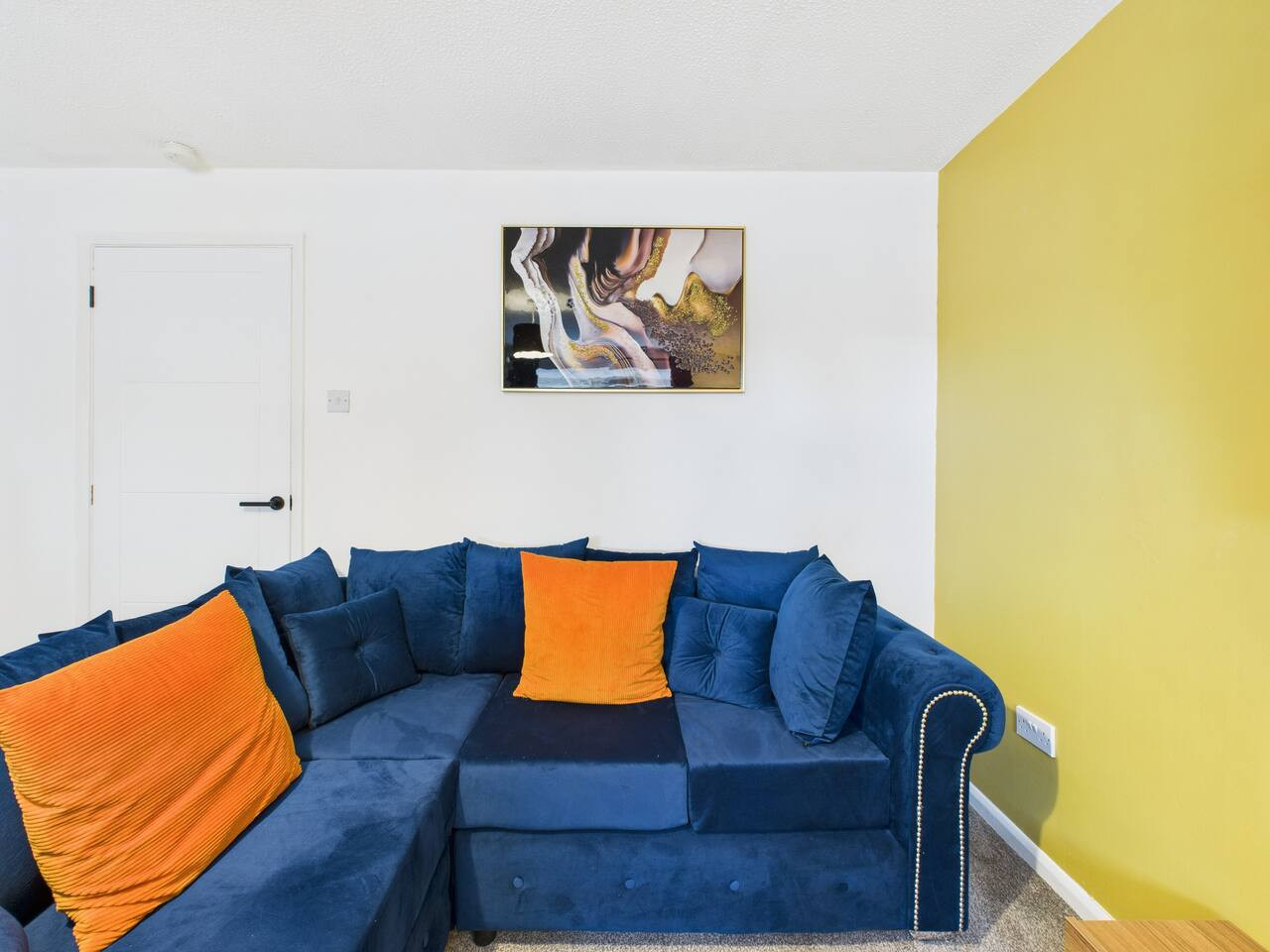 NEW | Cornfields Place | Racecourse | Free Parking