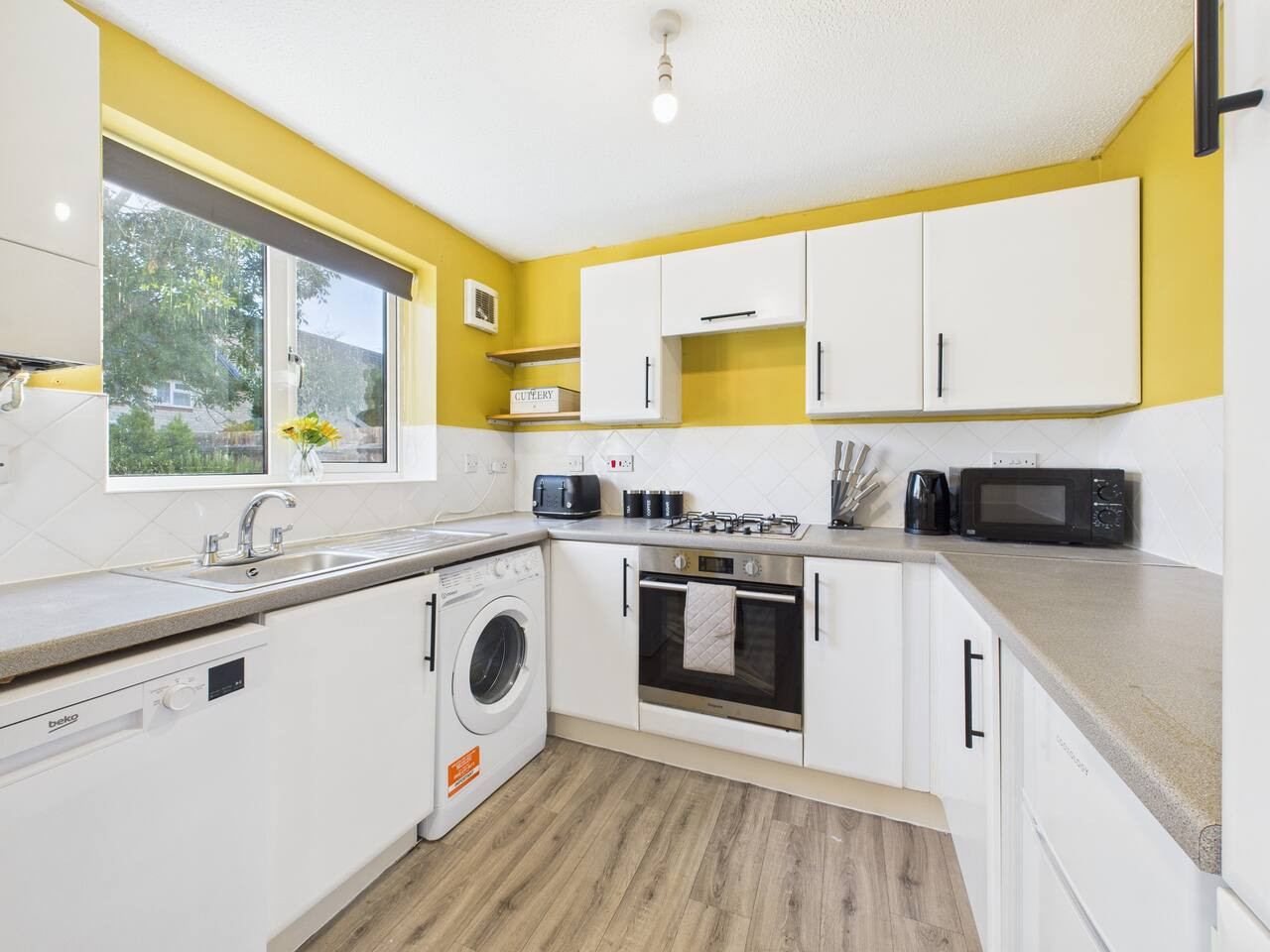 NEW | Cornfields Place | Racecourse | Free Parking