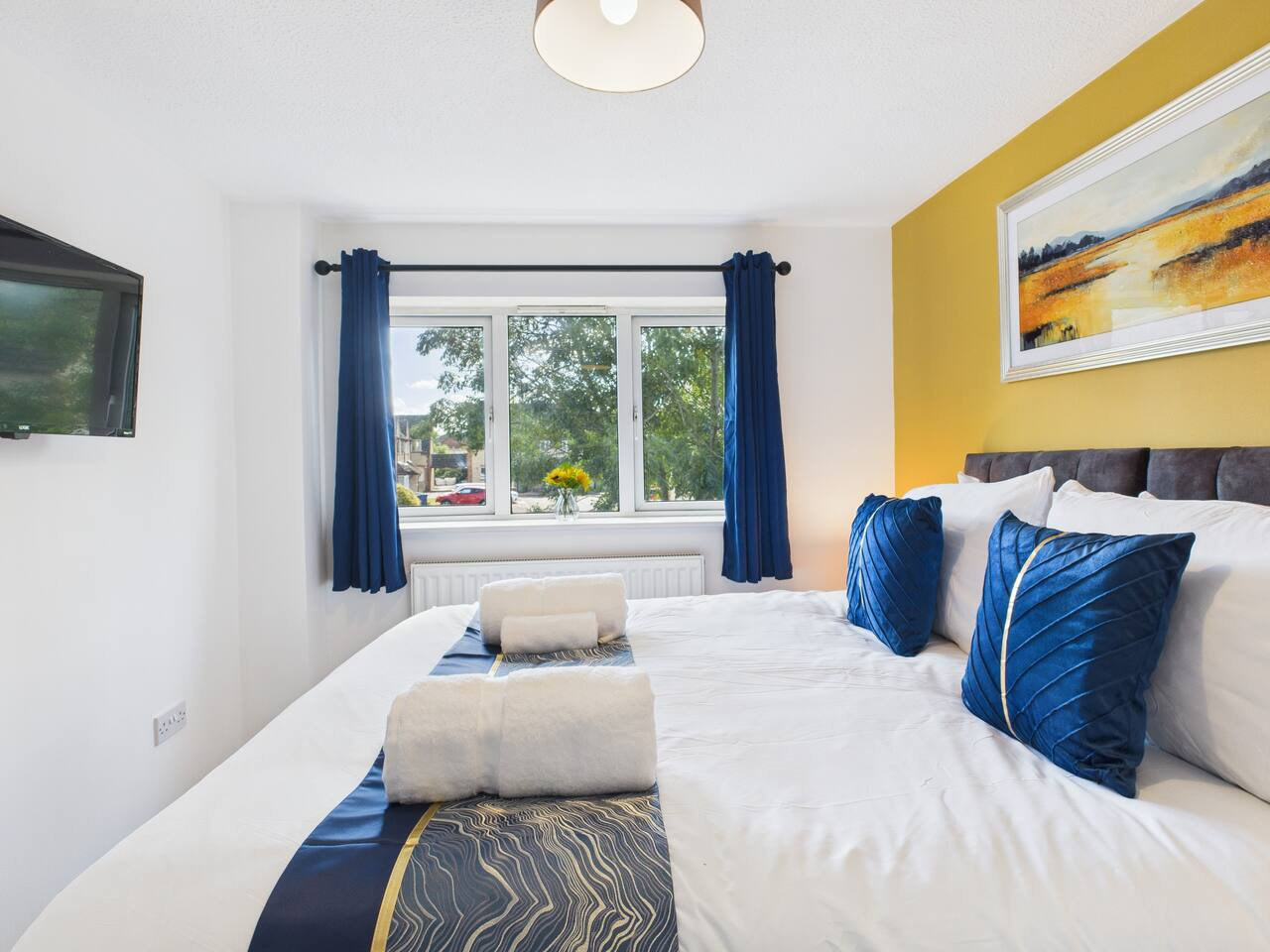 NEW | Cornfields Place | Racecourse | Free Parking