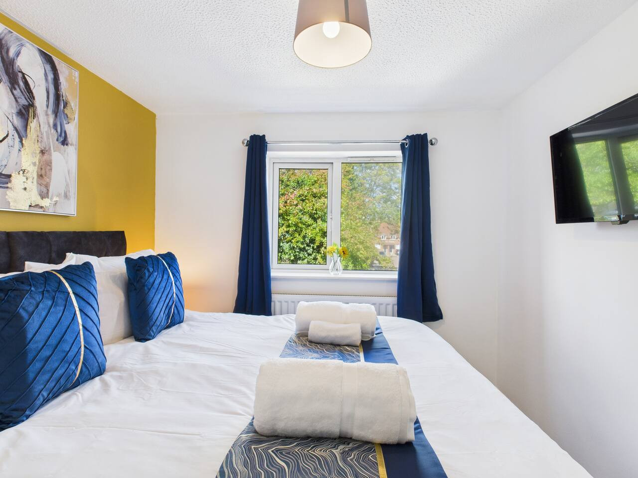 NEW | Cornfields Place | Racecourse | Free Parking