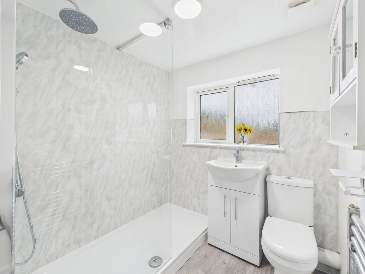 NEW | Cornfields Place | Racecourse | Free Parking