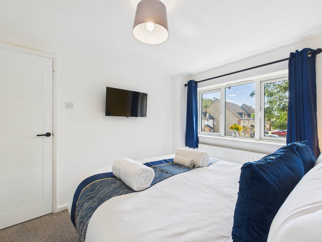 NEW | Cornfields Place | Racecourse | Free Parking