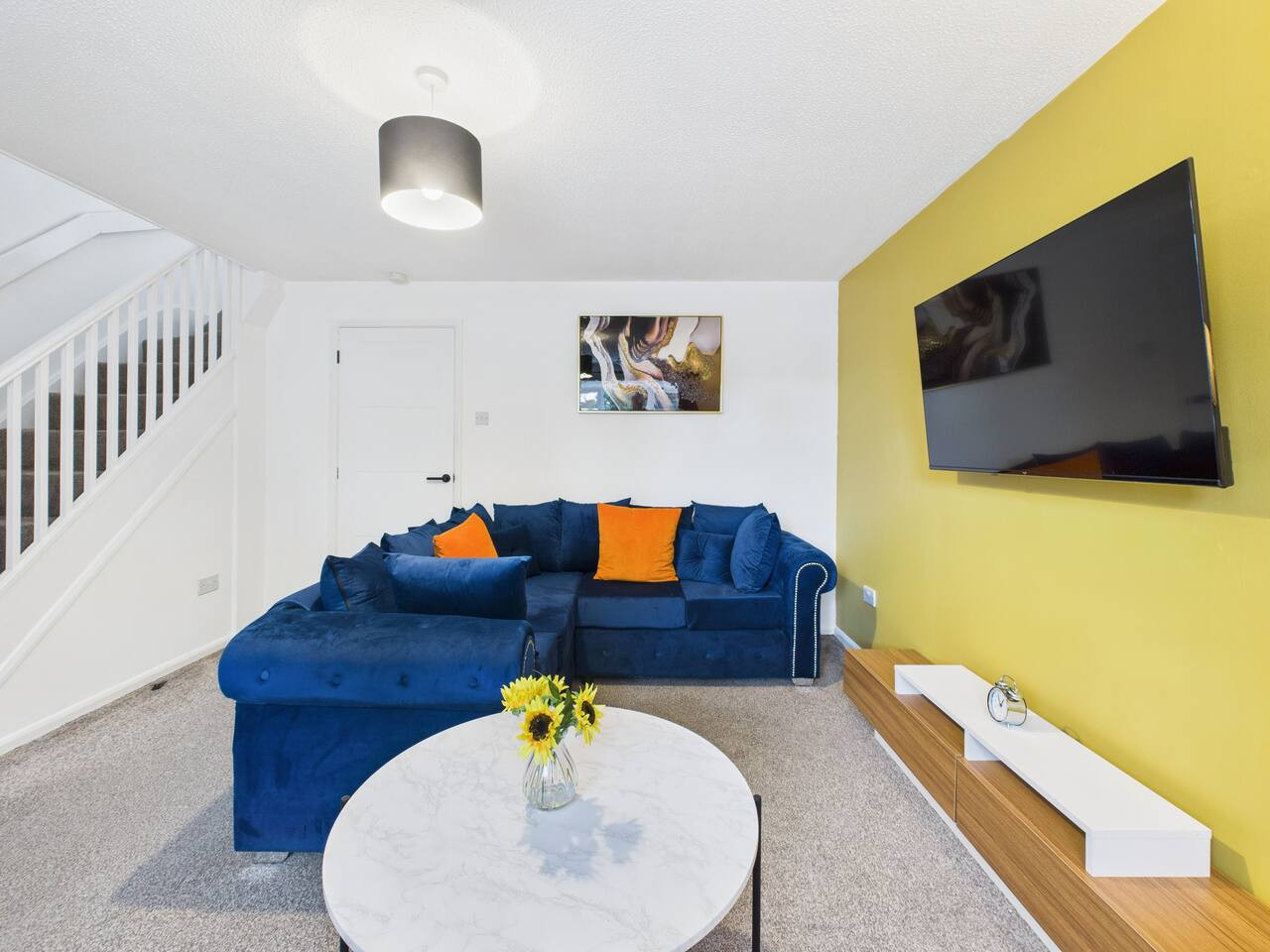 NEW | Cornfields Place | Racecourse | Free Parking