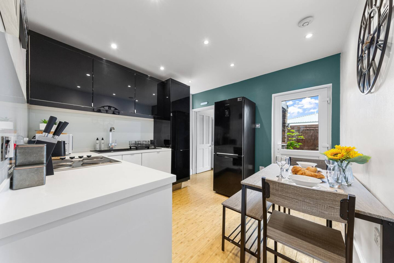 26 Watford Field Road