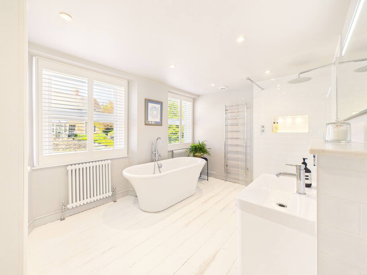Belas View in 36 Cheltenham Road - Property image 30 - VivreStays