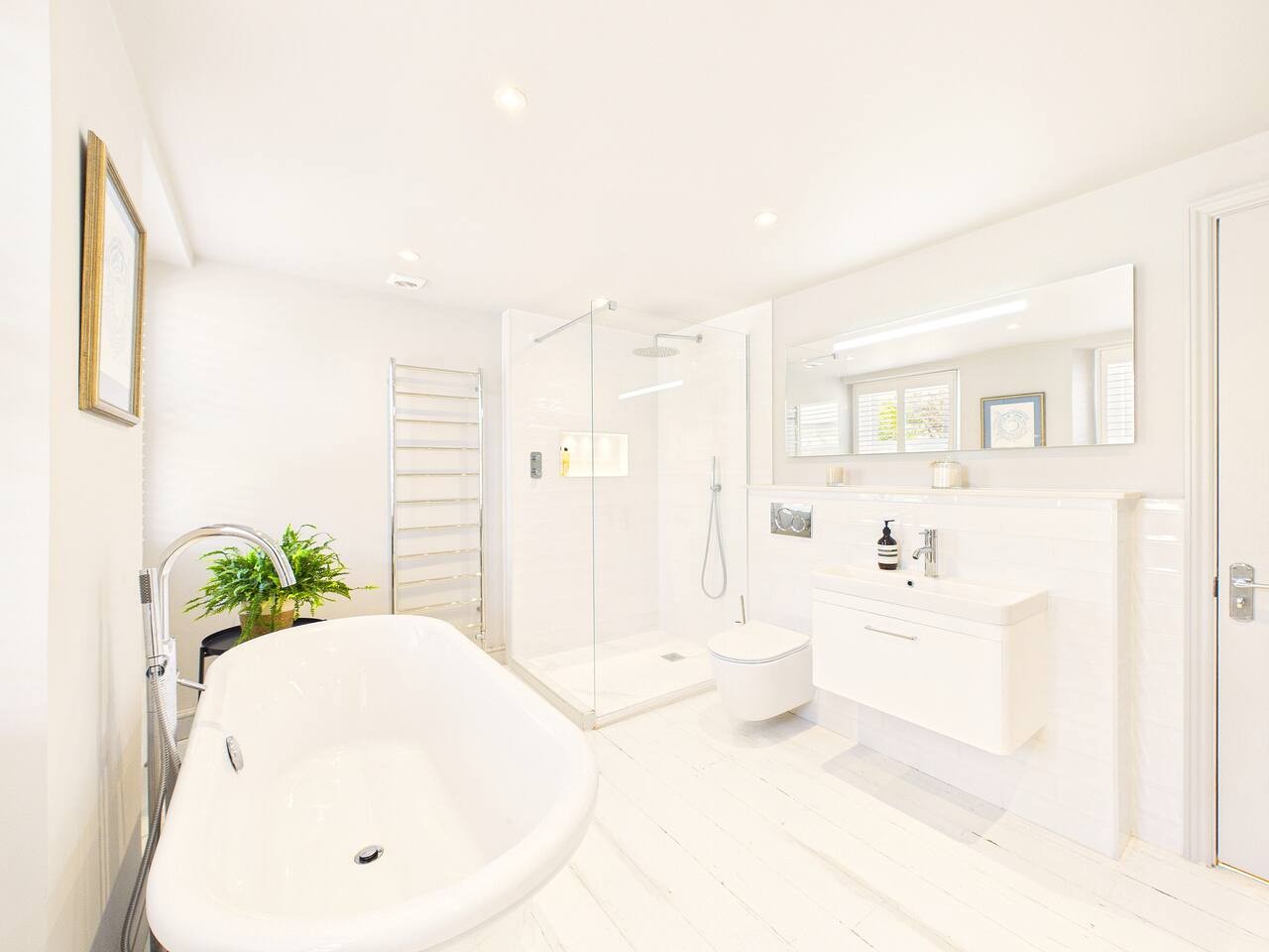 Belas View in 36 Cheltenham Road - Property image 28 - VivreStays