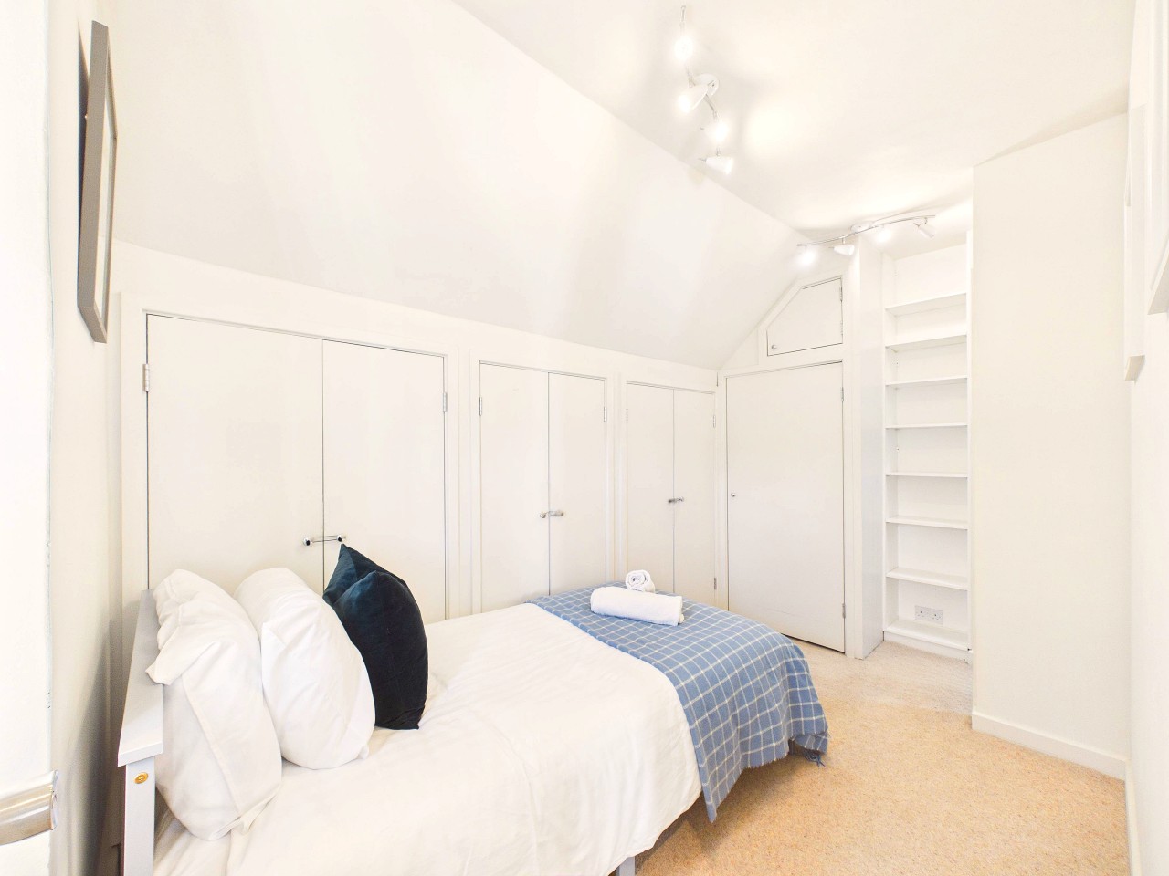 Belas View in 36 Cheltenham Road - Property image 25 - VivreStays
