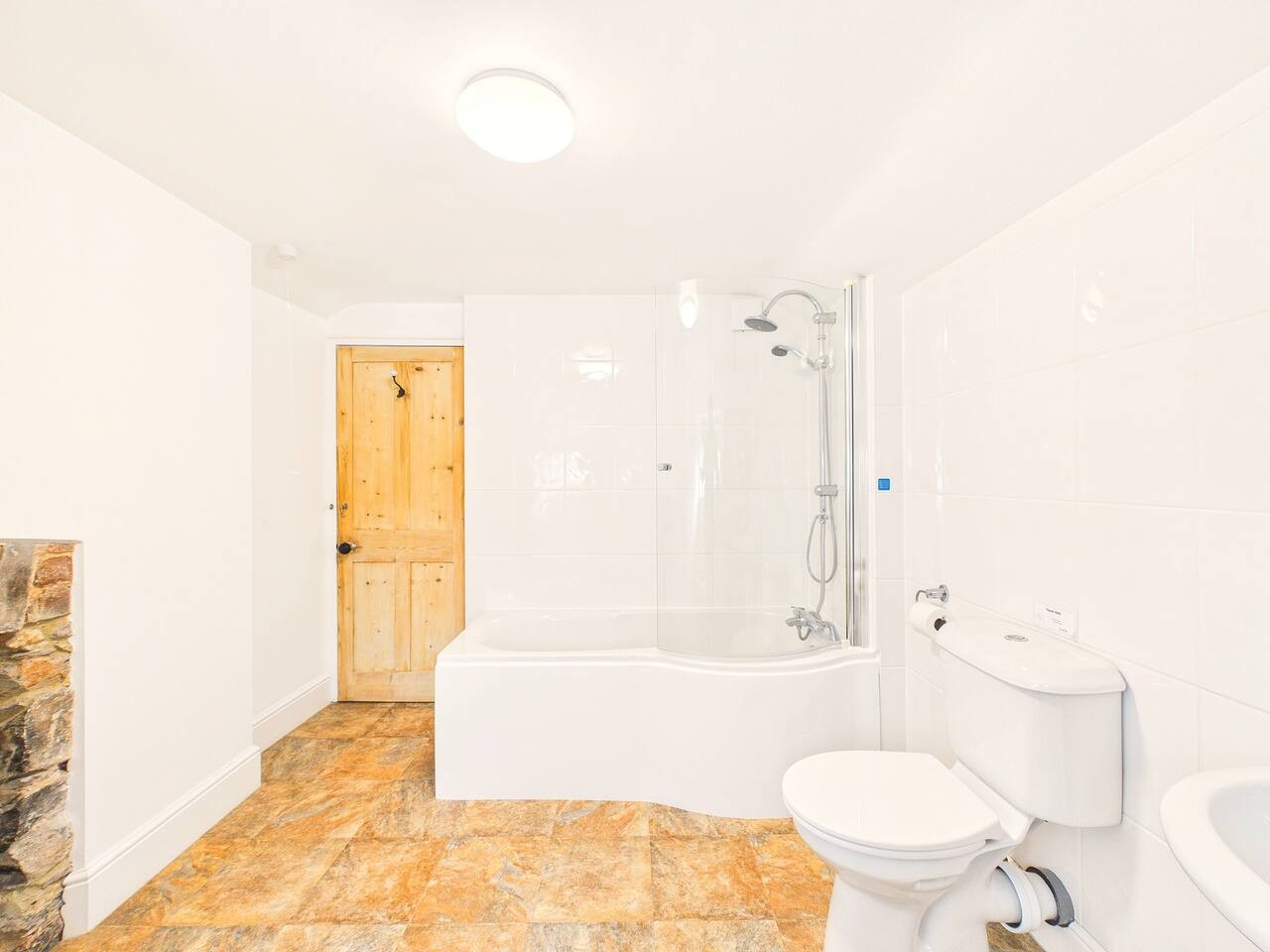 7 Trafalgar Terrace in 7 Higher Furzeham Rd, Brixham TQ5 8QT, UK - Property image 20 - VivreStays