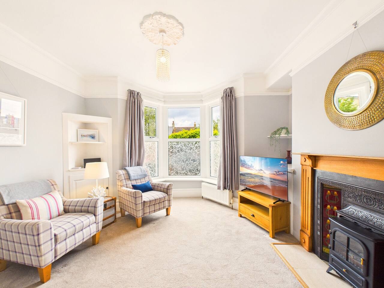 7 Trafalgar Terrace in 7 Higher Furzeham Rd, Brixham TQ5 8QT, UK - Property image 11 - VivreStays
