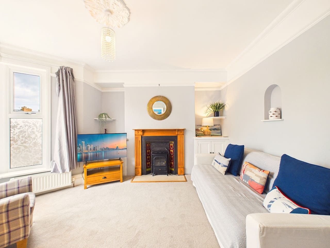 7 Trafalgar Terrace in 7 Higher Furzeham Rd, Brixham TQ5 8QT, UK - Property image 9 - VivreStays