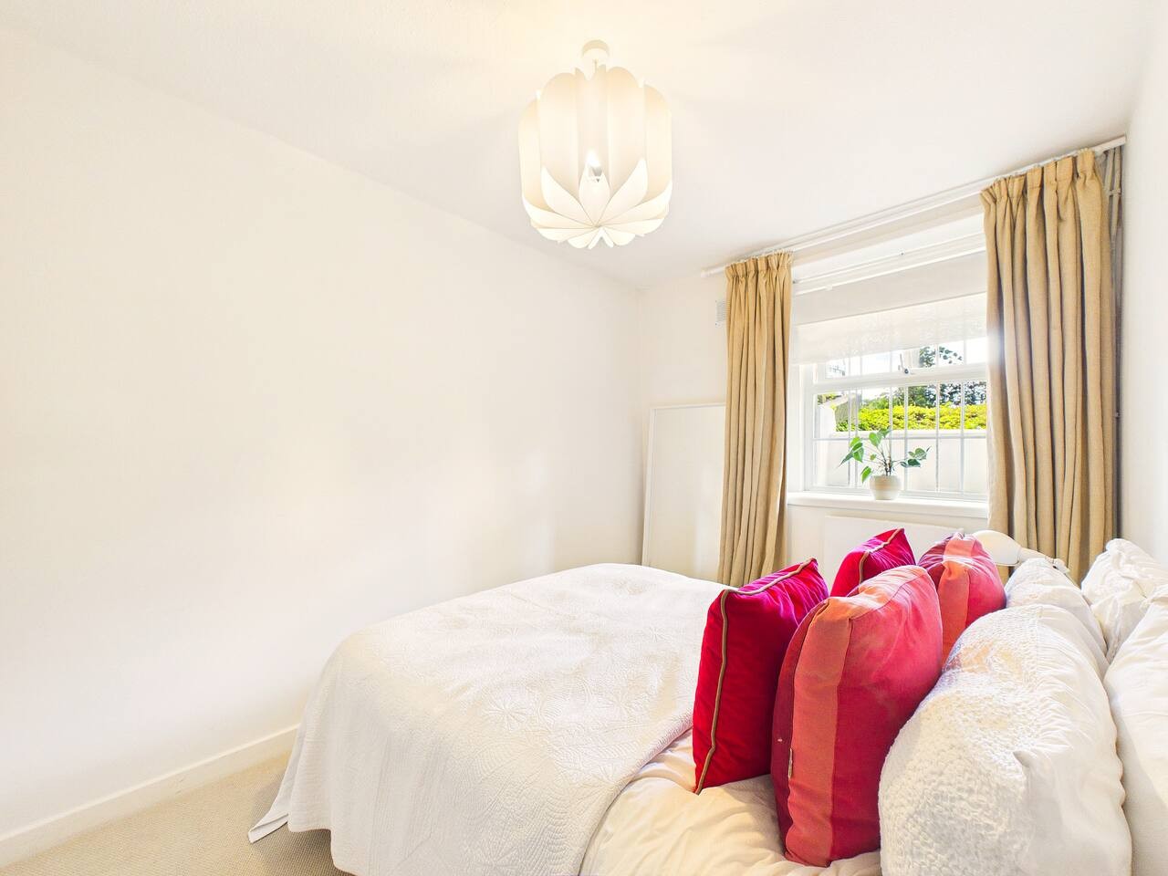 132 London Road in 132 London Road - Property image 10 - VivreStays