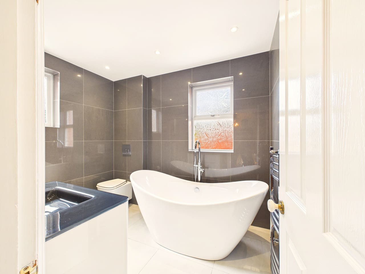 30 Prospect Hill in 30 Prospect Hill - Property image 3 - VivreStays