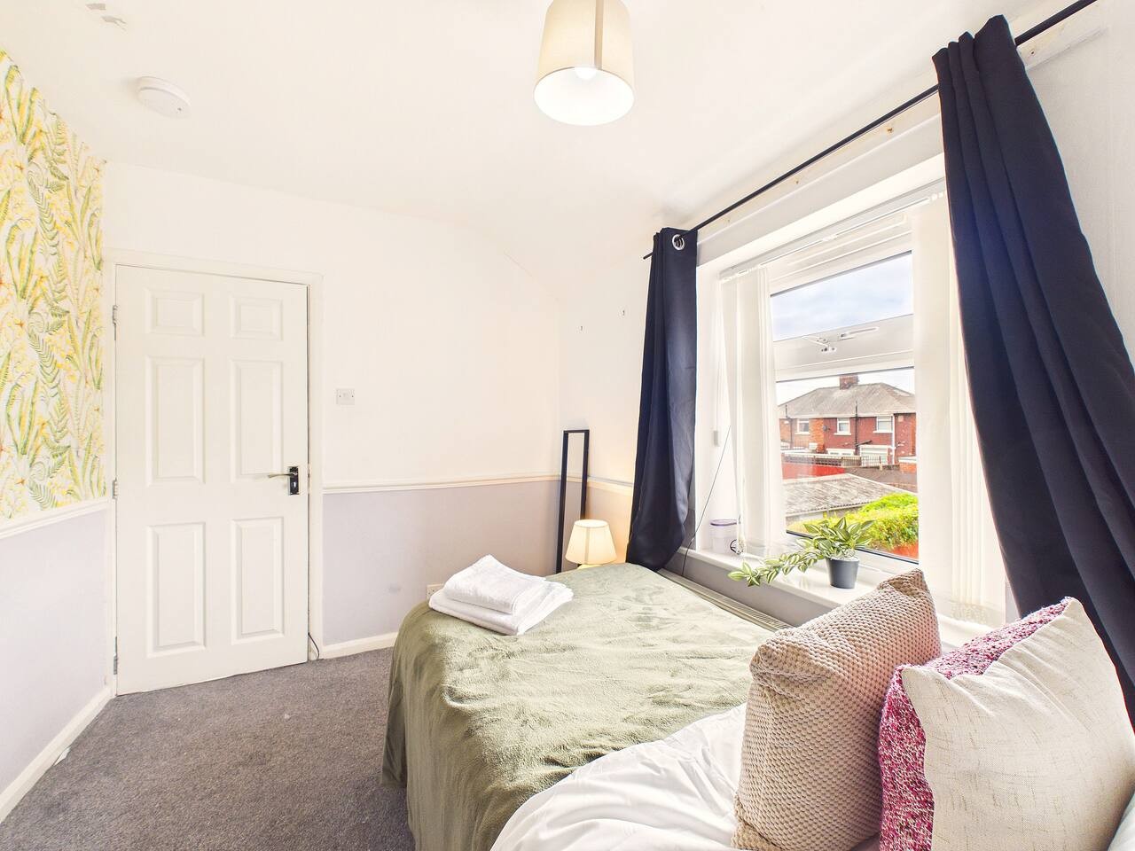 4 Matford Avenue in 4 Matford Avenue - Property image 16 - VivreStays