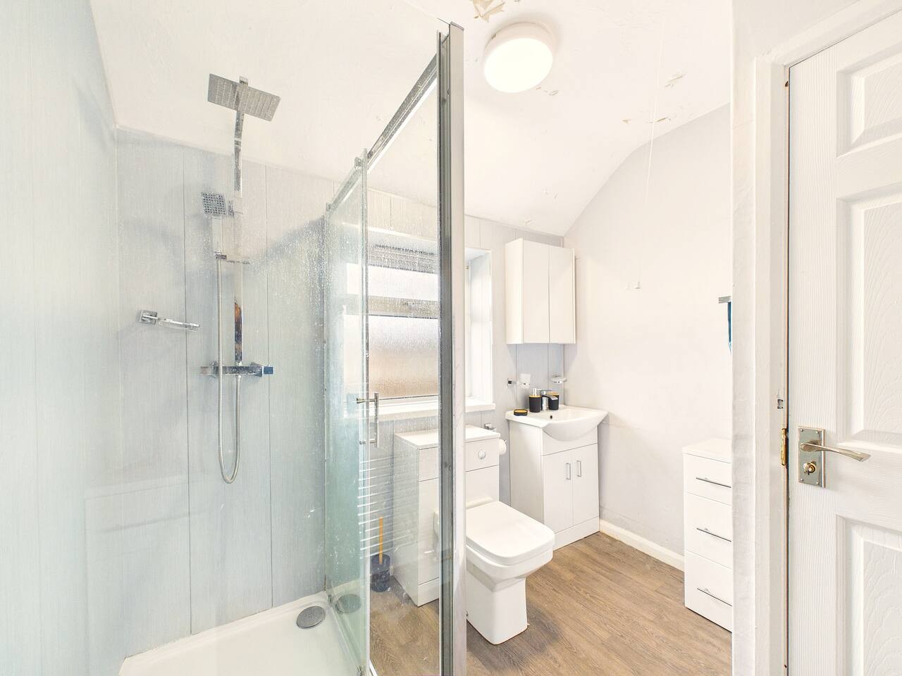 4 Matford Avenue in 4 Matford Avenue - Property image 7 - VivreStays