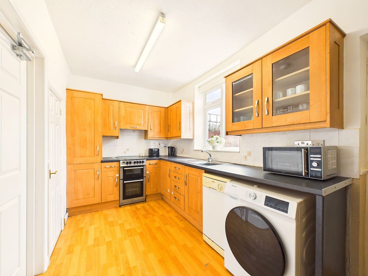 4 Matford Avenue in 4 Matford Avenue - Property image 6 - VivreStays
