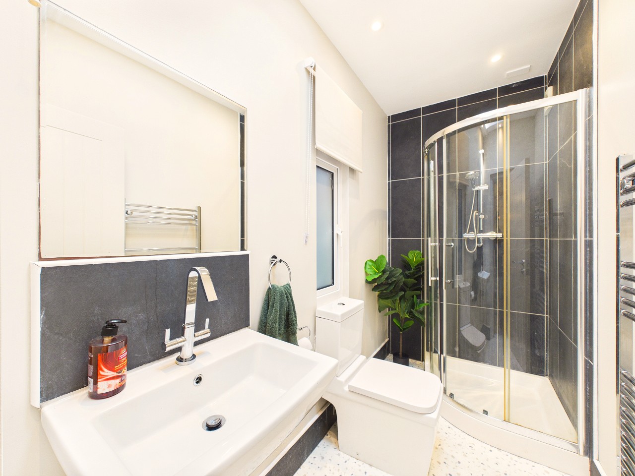 13 Trenwith Place in 13 Trenwith Place - Property image 20 - VivreStays