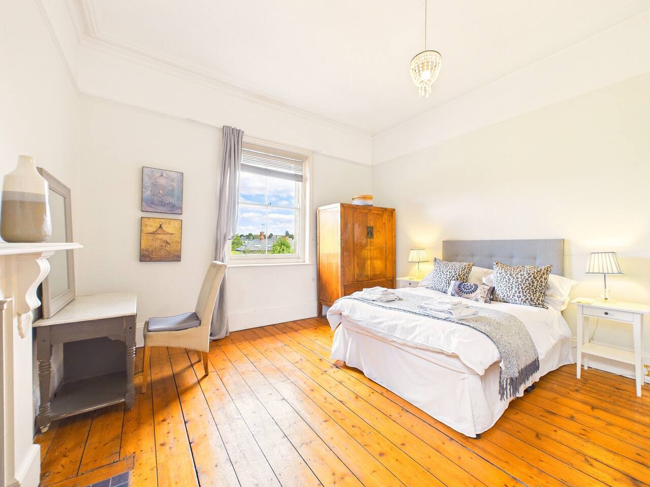 17 Queens Road in 17 Queen's Road - Property image 6 - VivreStays