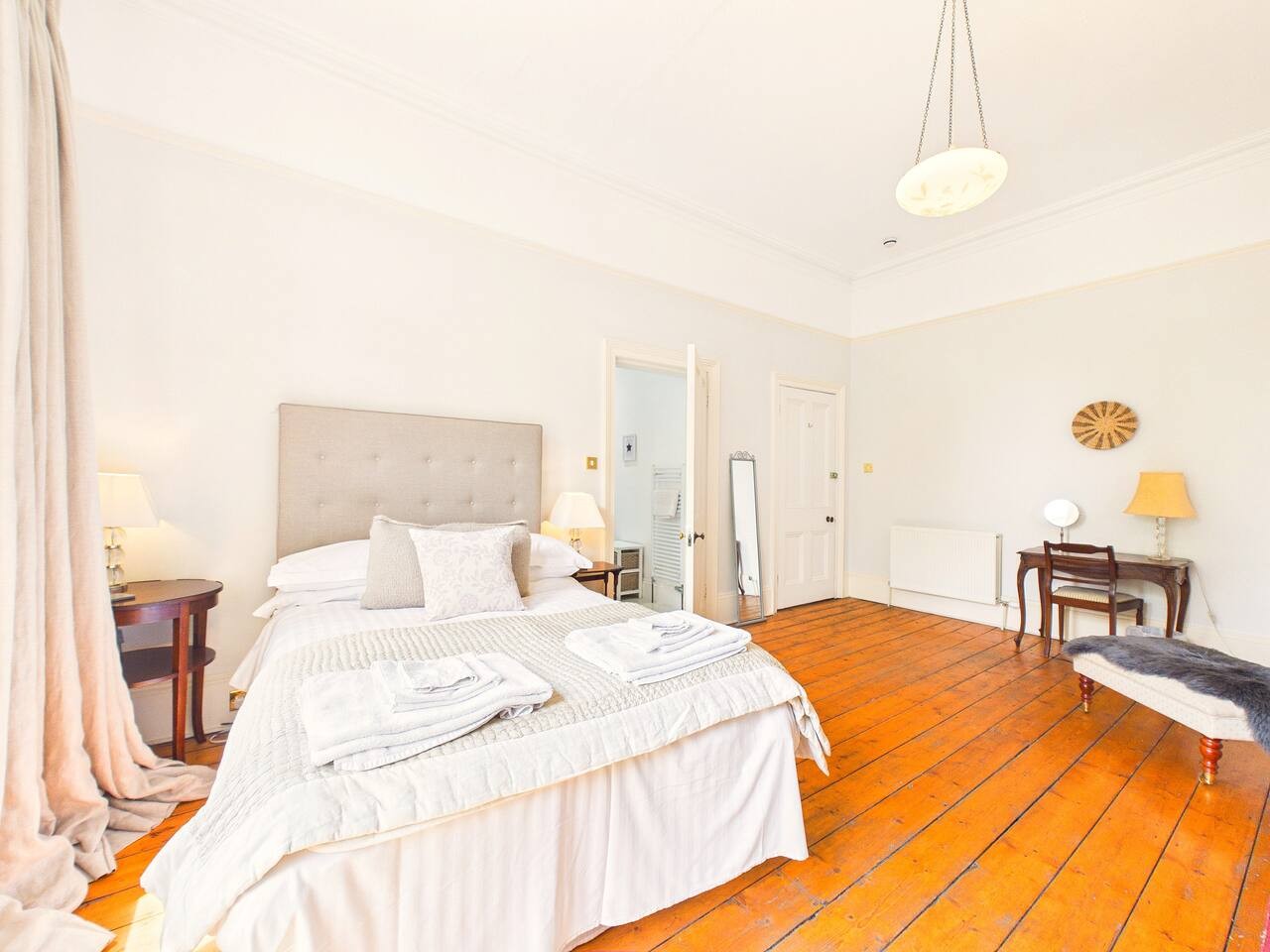 17 Queens Road in 17 Queen's Road - Property image 53 - VivreStays