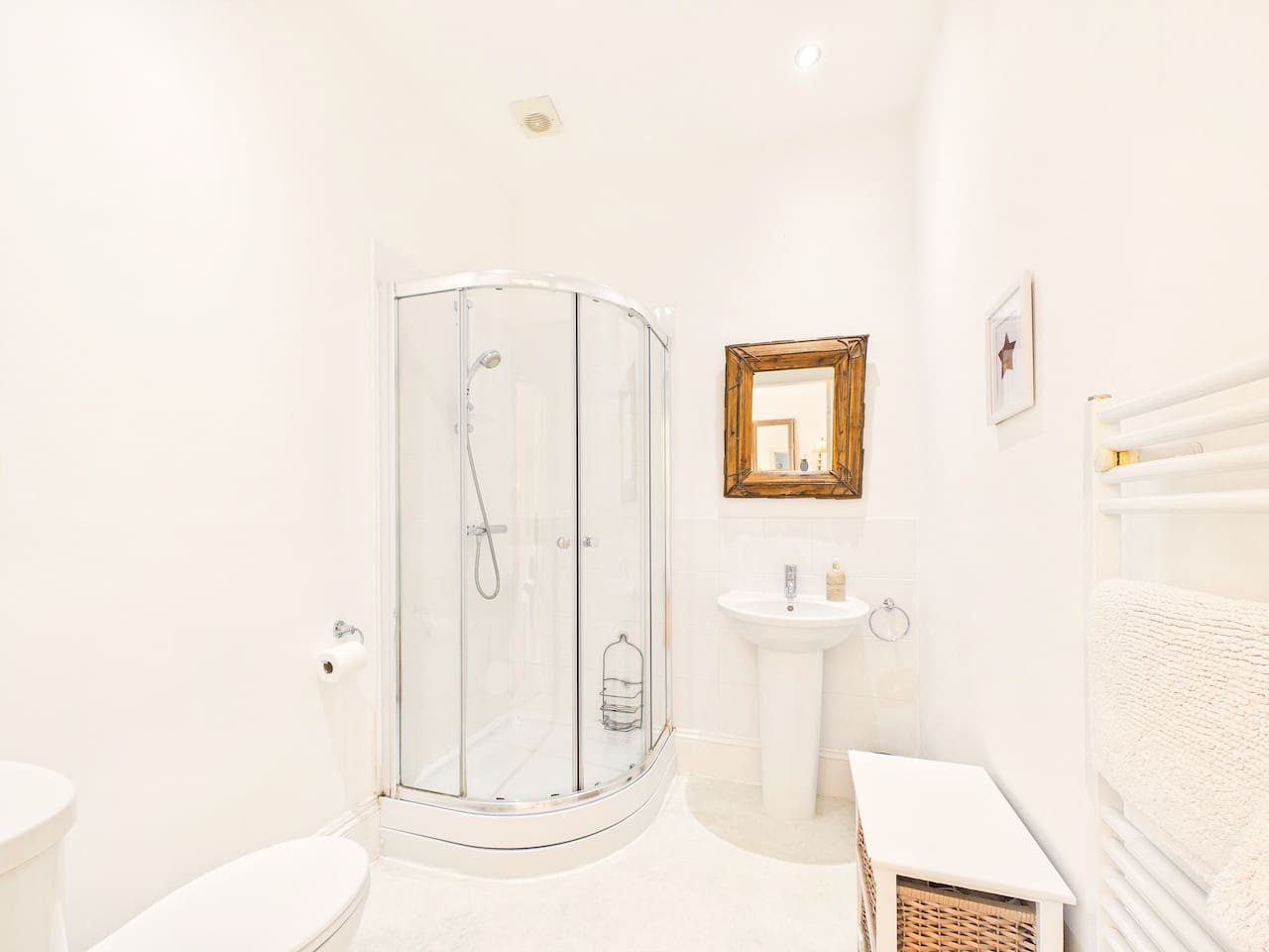 17 Queens Road in 17 Queen's Road - Property image 41 - VivreStays