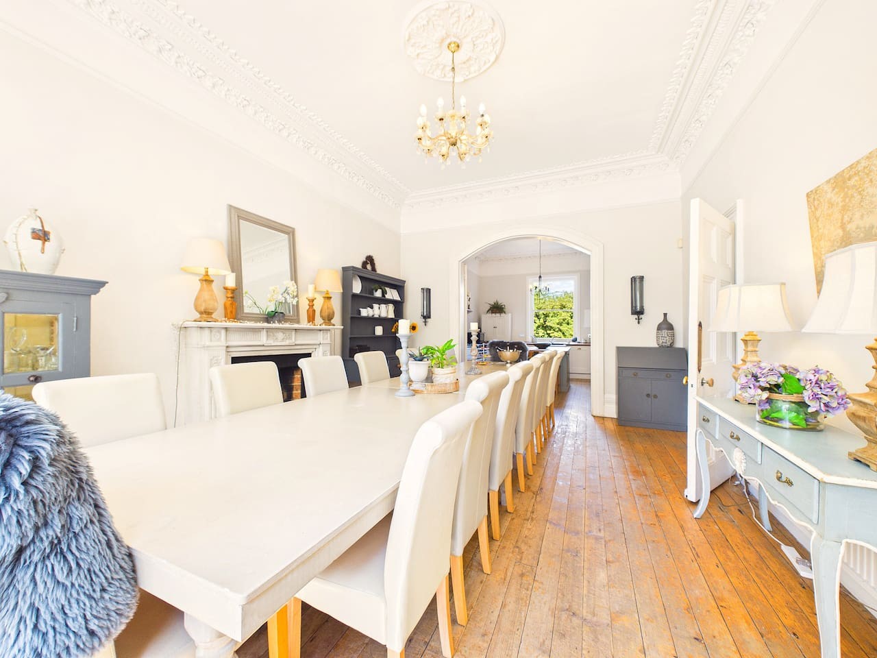17 Queens Road in 17 Queen's Road - Property image 2 - VivreStays