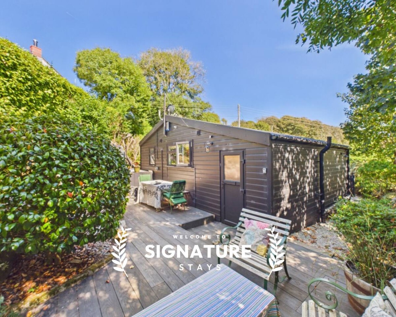 Bossava Chalet serviced apartment - Lamorna - VivreStays