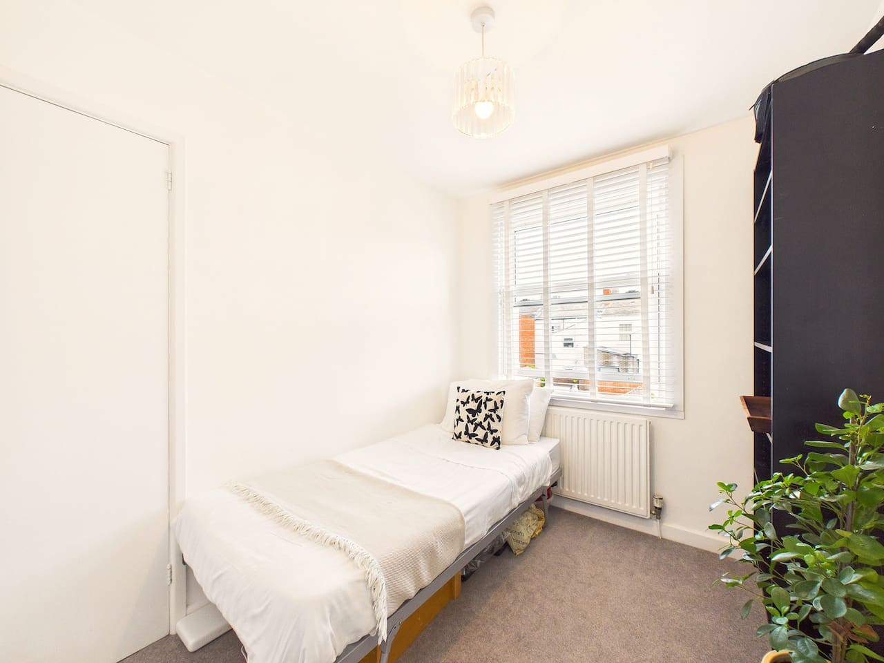 14 Duke Street in 14 Duke Street - Property image 16 - VivreStays