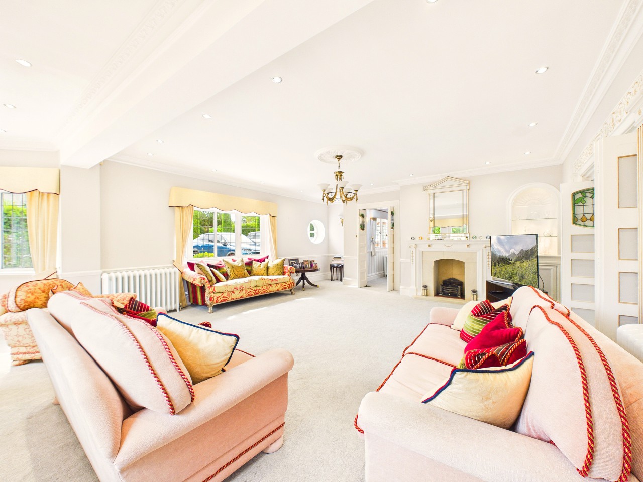 St Edmunds serviced apartment - Charlton Kings - VivreStays