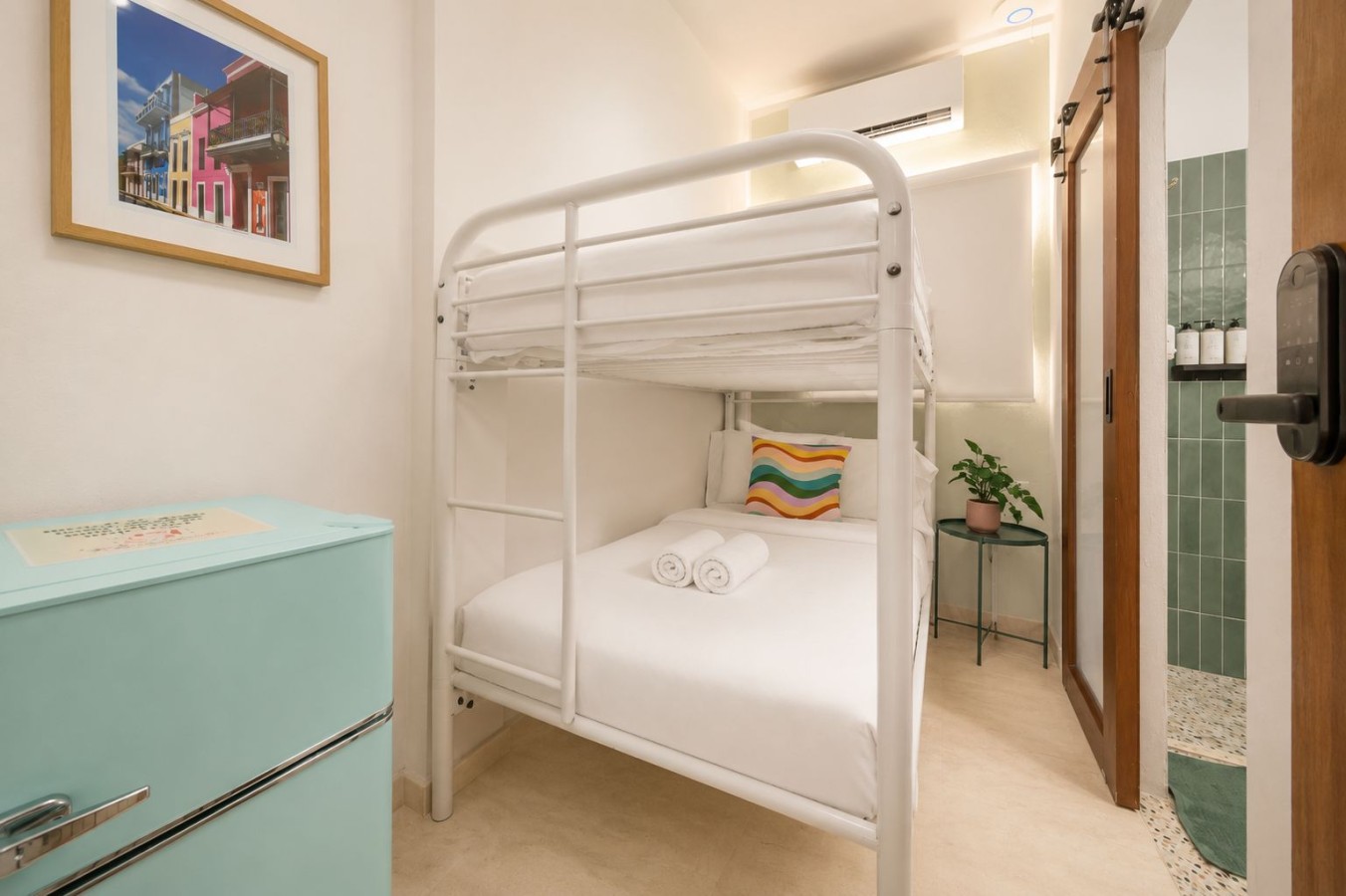 Minimalist Bunk Room at Hotel Luz
