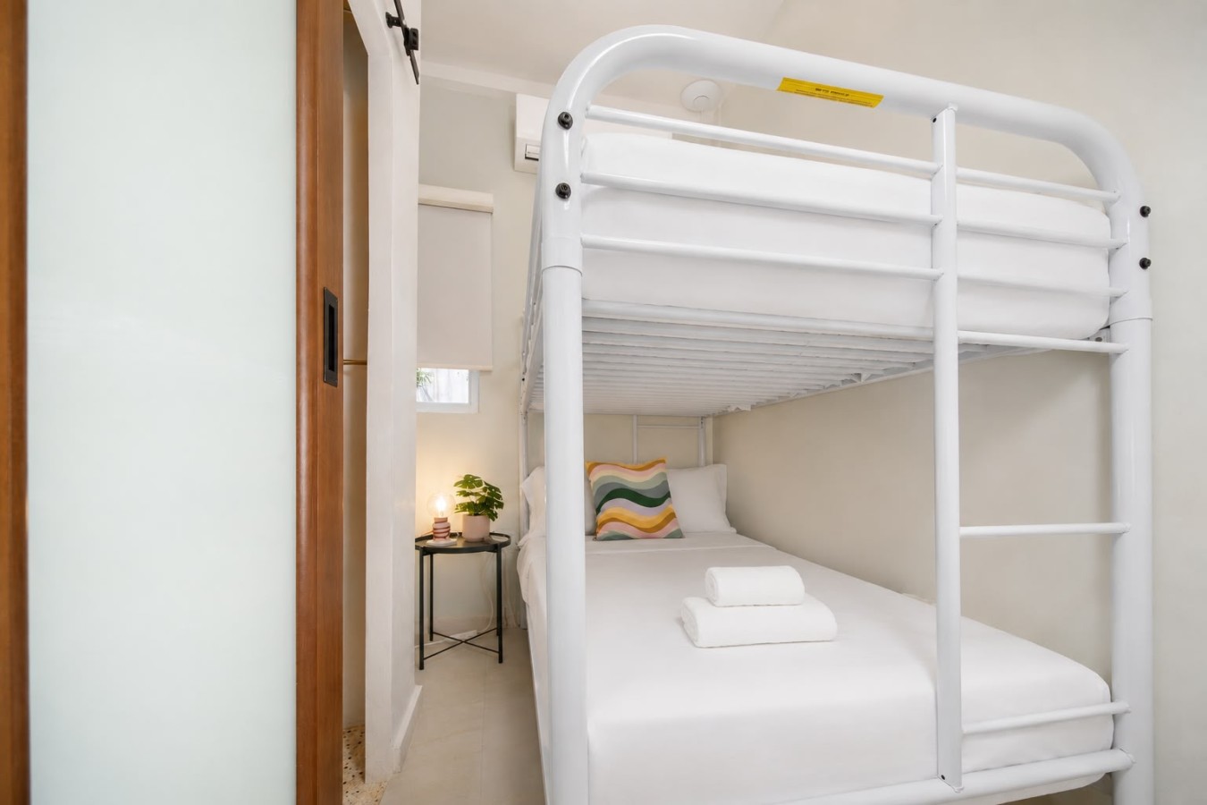 Budget Bunk Room at Hotel Luz