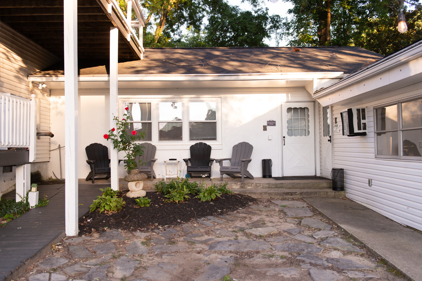 Cottage #8 Shoreline Retreat Cottage